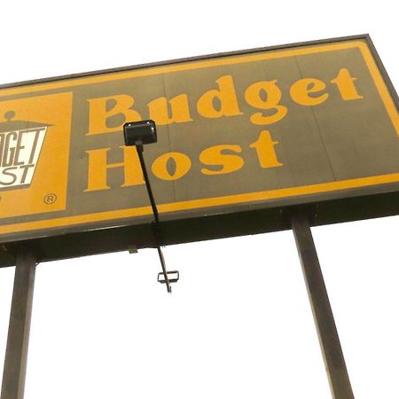 Budget Host Airport Inn วอเตอร์วิลล์ ภายนอก รูปภาพ